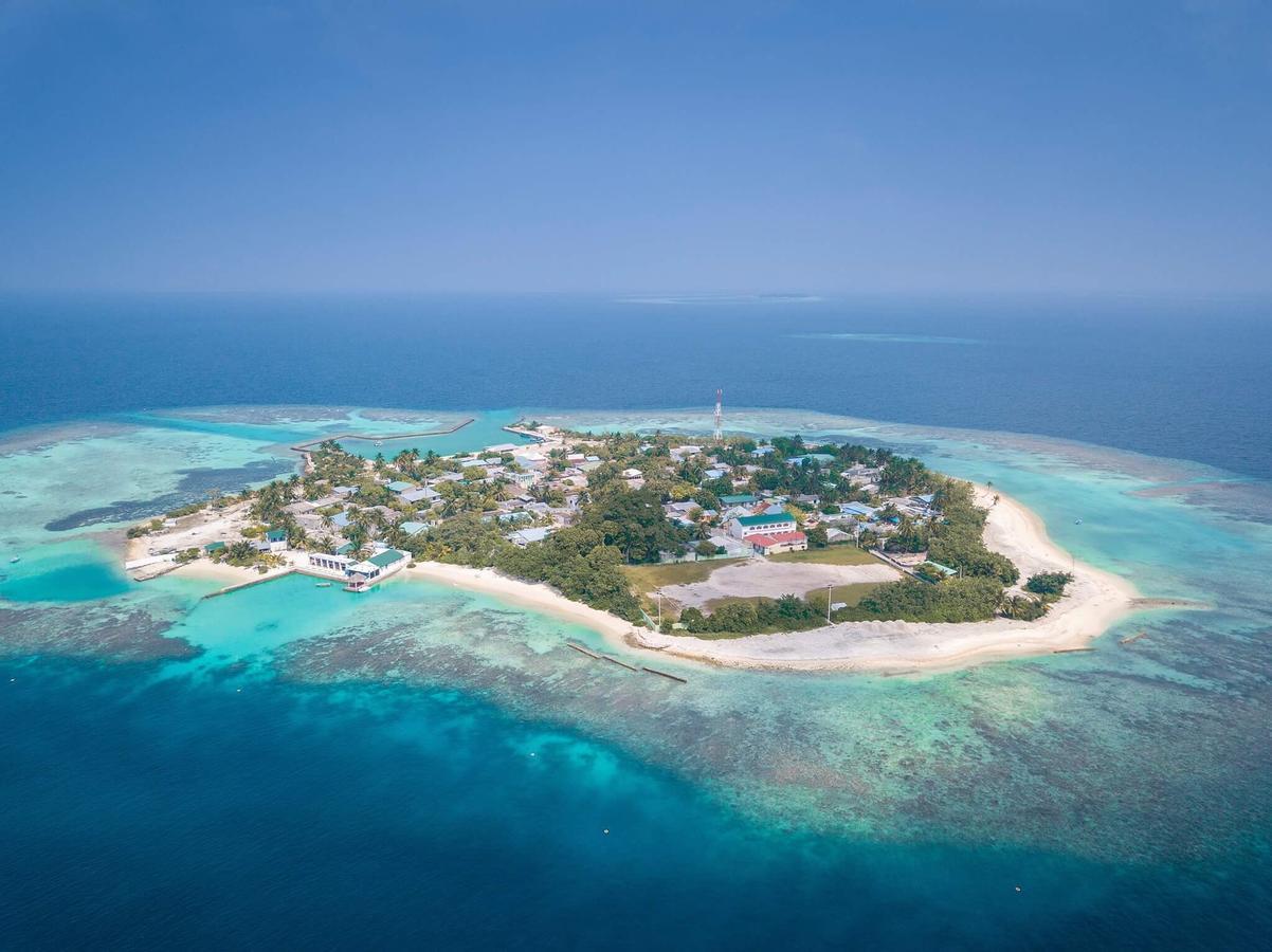 Surfretreat Hotel Bodufolhudhoo Exterior photo